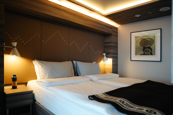 HX Hurtigruten Expeditions MS Fridtjof Nansen Expedition Suite XL Suite 5 ©Tuan Lam Atomic Pixel.jpg
